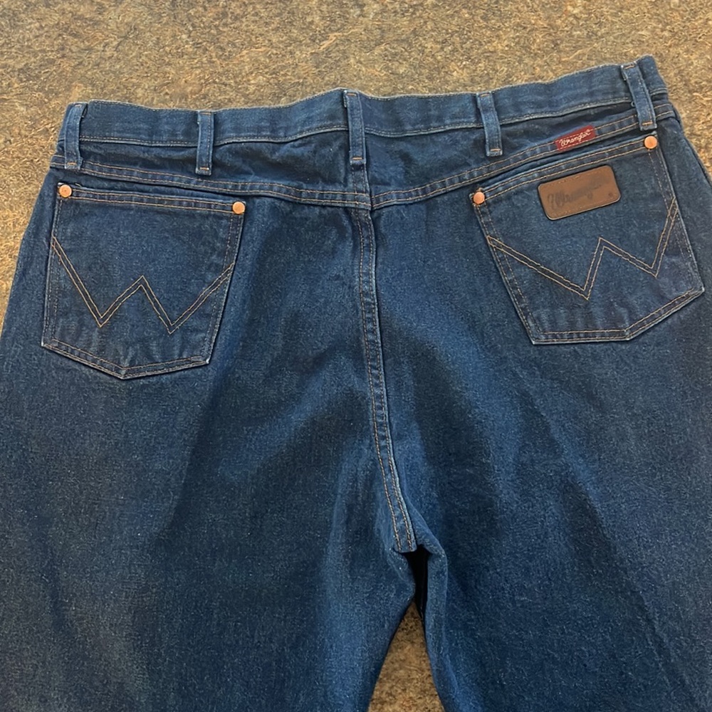 New w/o tags Wrangler Denim Blue Jeans for MEN 42x30 - Picture 4 of 8